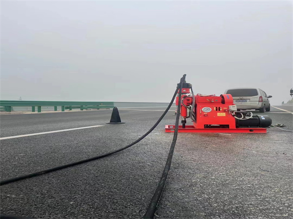 北票马路路基路面开裂下沉注浆加固灌浆